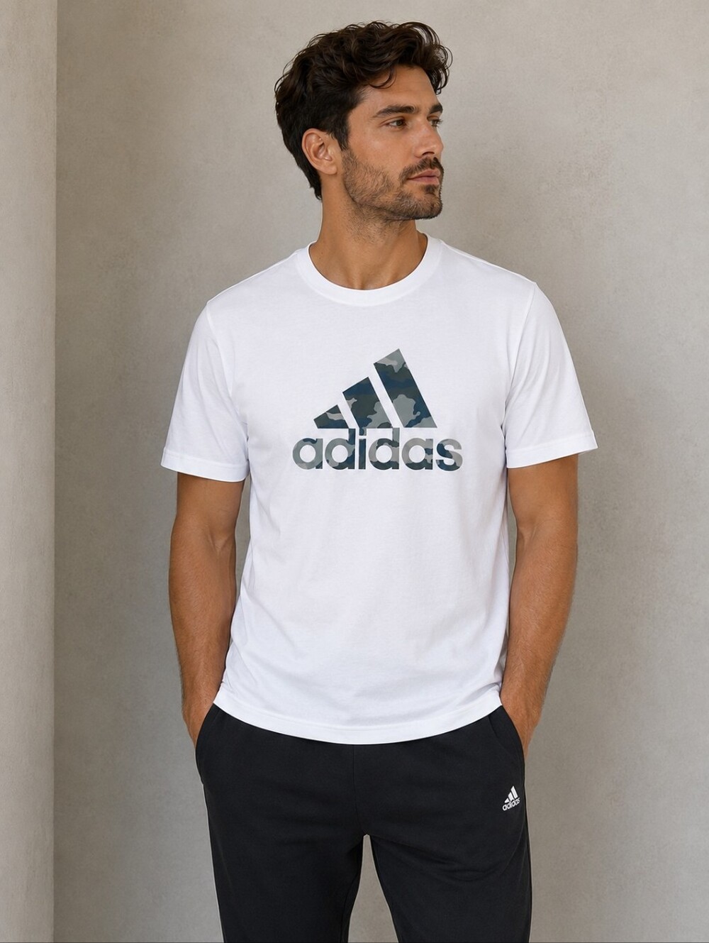 NWOT Adidas Camo Logo Graphic Tee – White Men’s M